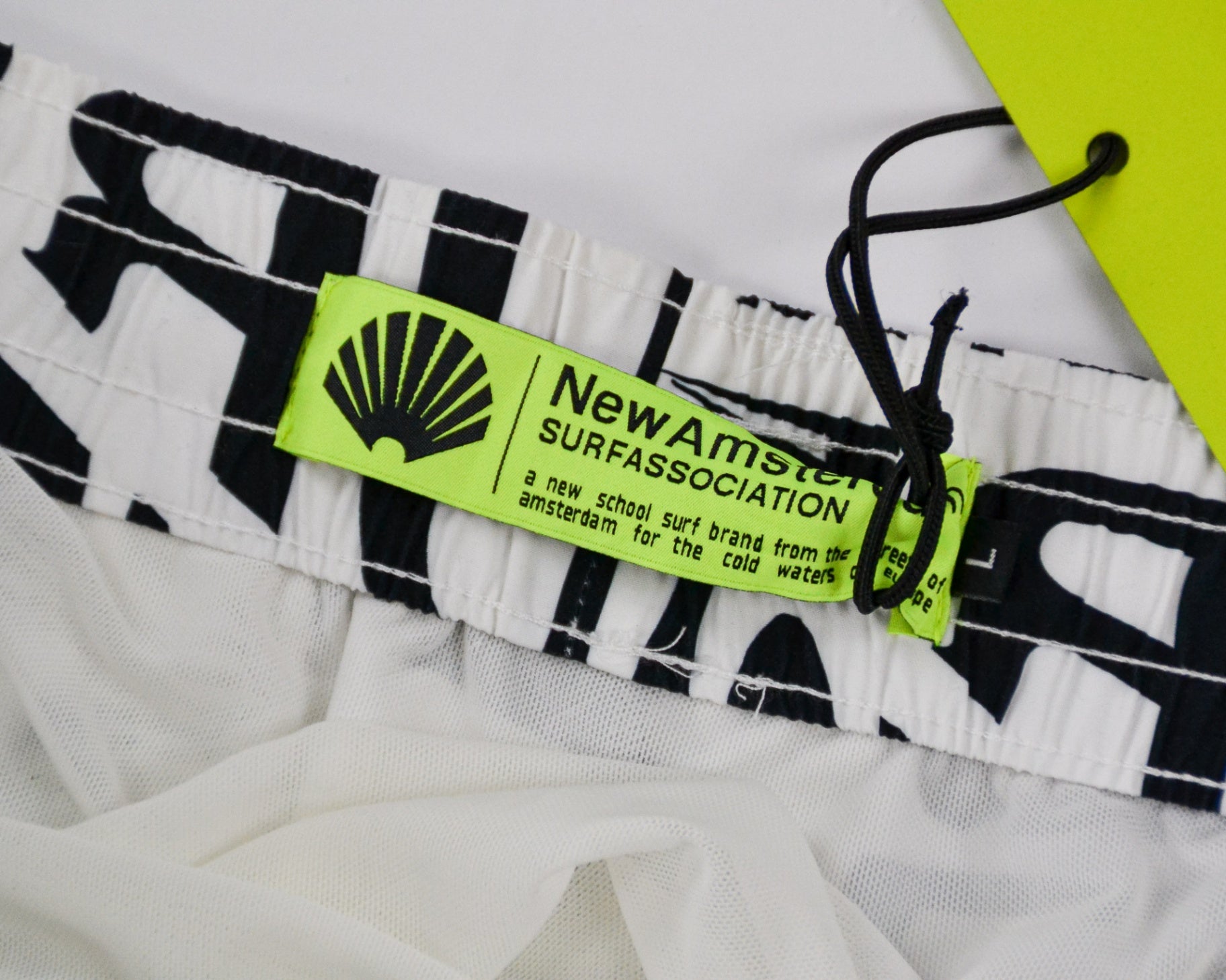 New Amsterdam Surf Association Swim Shorts L - Large White and black
