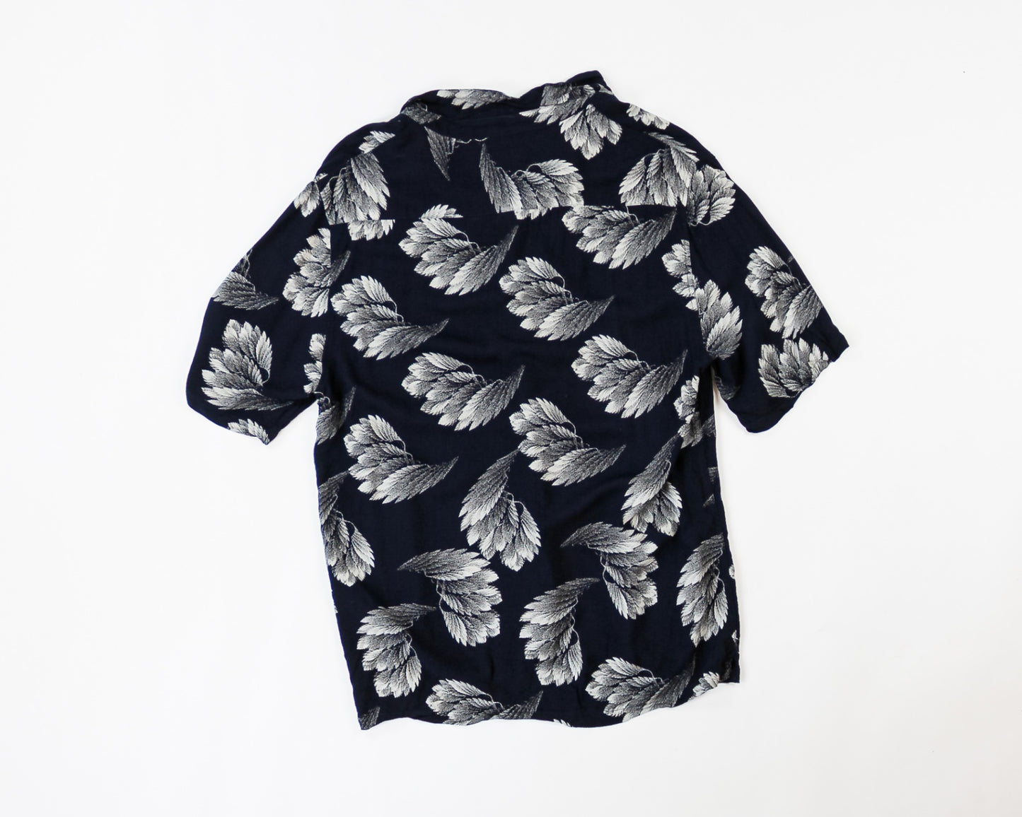 CIRCLE OF TRUST Shirt XXL Black with White Plant Pattern