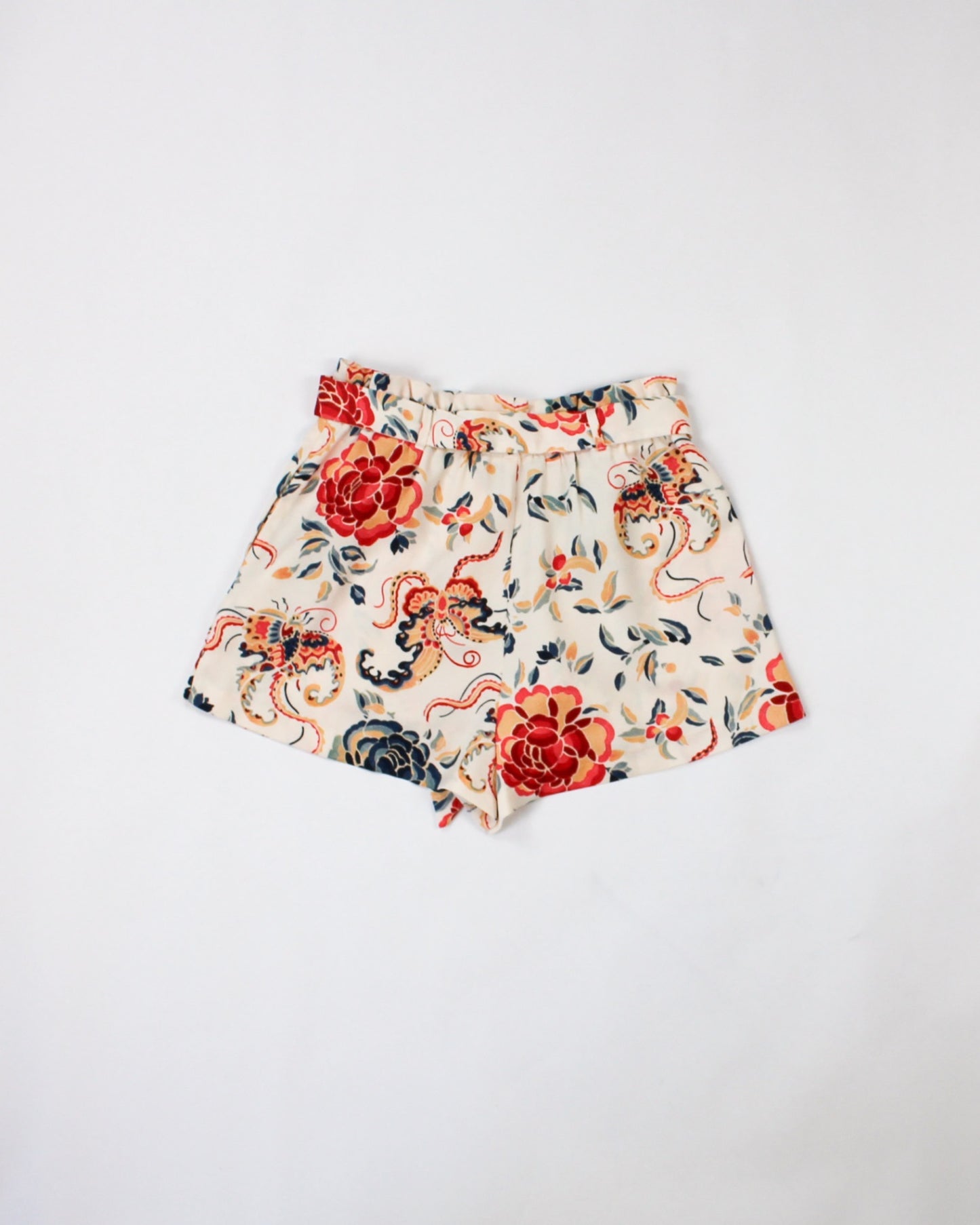Zara - Trafaluc Collection Shorts M - Medium Beige with red, navy and orange floral and dragon print