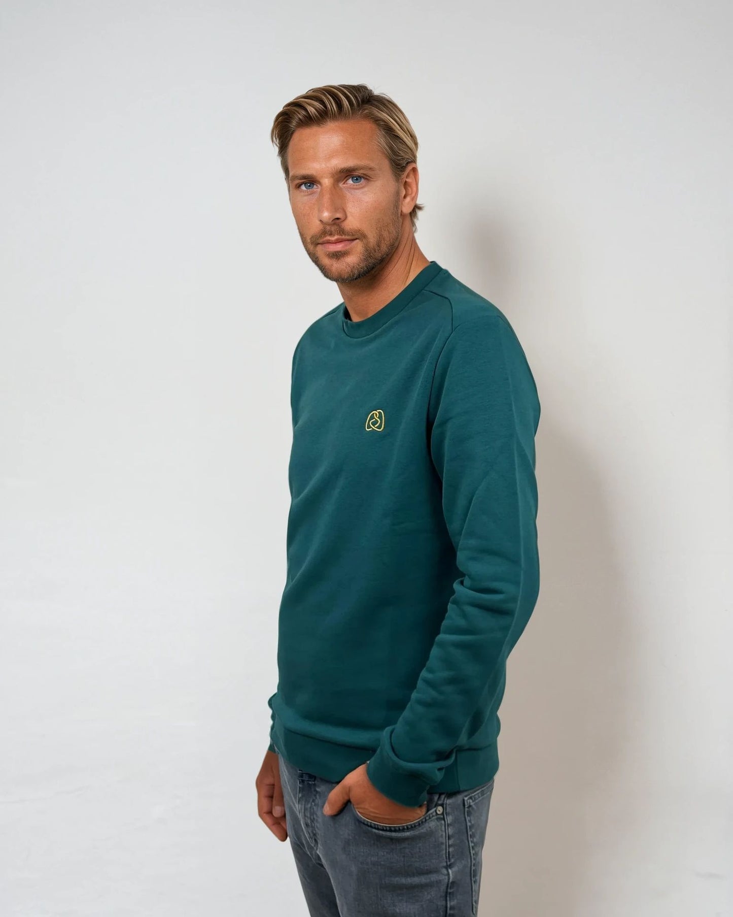 Circlo Essential Crew Sweater